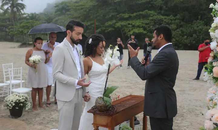 1º Casamento Comunitário na Praia celebra o amor em Guarujá