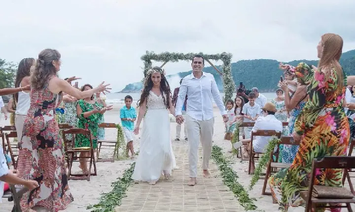 1º Casamento Comunitário na Praia celebra o amor em Guarujá neste domingo (26)