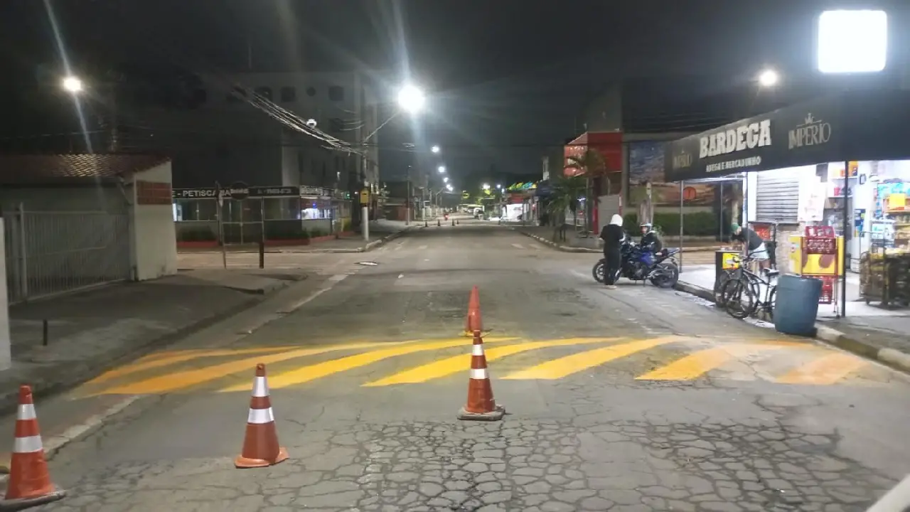 Alameda das Margaridas ganha novo redutor de velocidade e sinalização viária