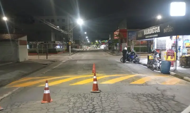 Alameda das Margaridas ganha novo redutor de velocidade e sinalização viária