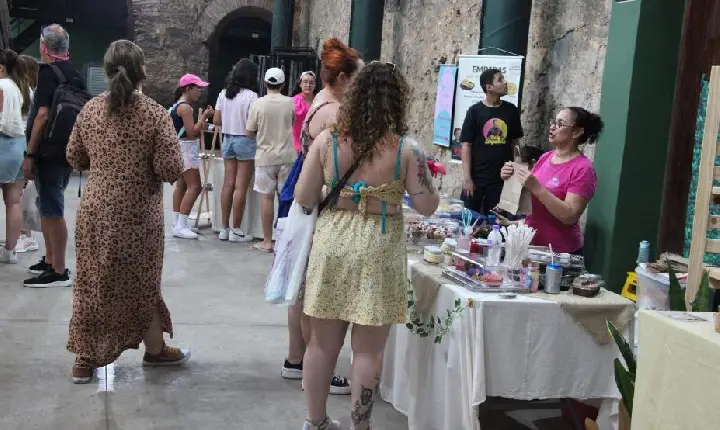 Artesãos podem se inscrever para mostra comemorativa ao aniversário do Feito em Santos