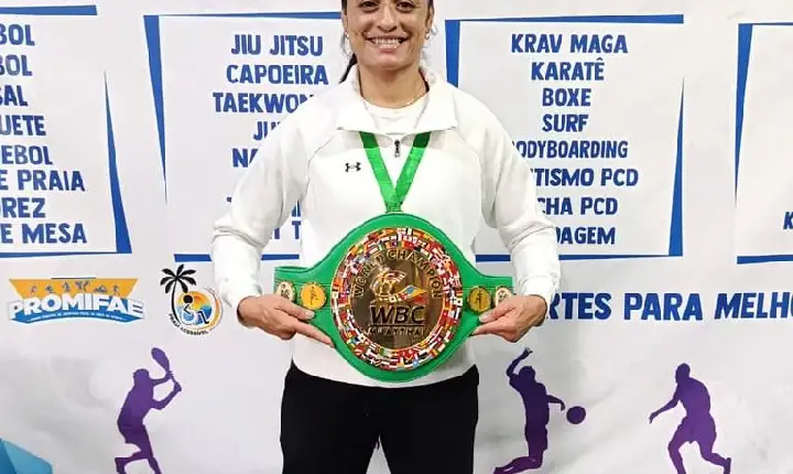 Atleta de Guarujá conquista título mundial de Muay Thai em Porto Rico
