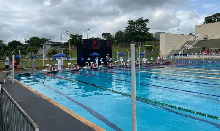 Atletas de Guarujá representam a Cidade em torneios de natação e kickboxing