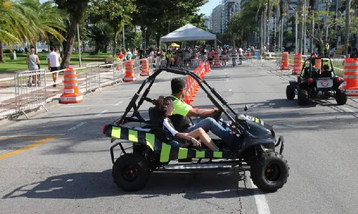 Avenida da praia de Santos terá trecho reservado ao lazer nos domingos