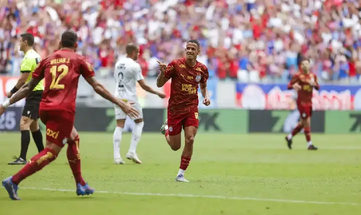 Bahia derrota Santos e ganha força na luta por vaga na Libertadores