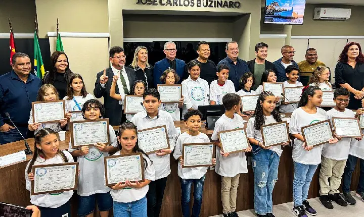 Bertioga realiza posse dos primeiros Vereadores Mirins