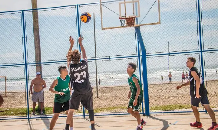 Bertioga sedia Circuito Pé na Areia em novembro