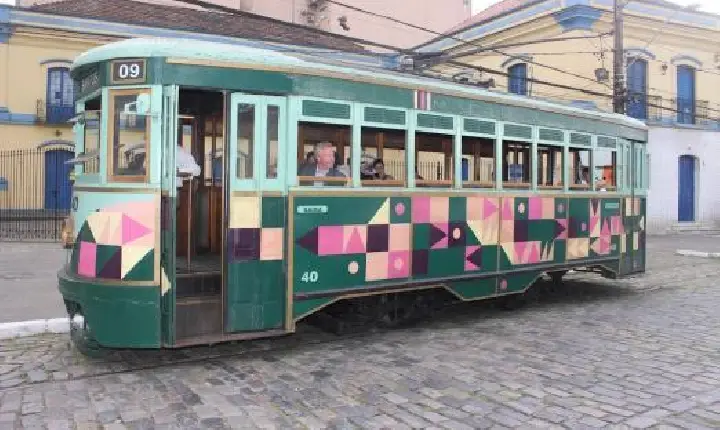 Bonde de Santos terá meia-tarifa em comemoração ao Dia dos Pais