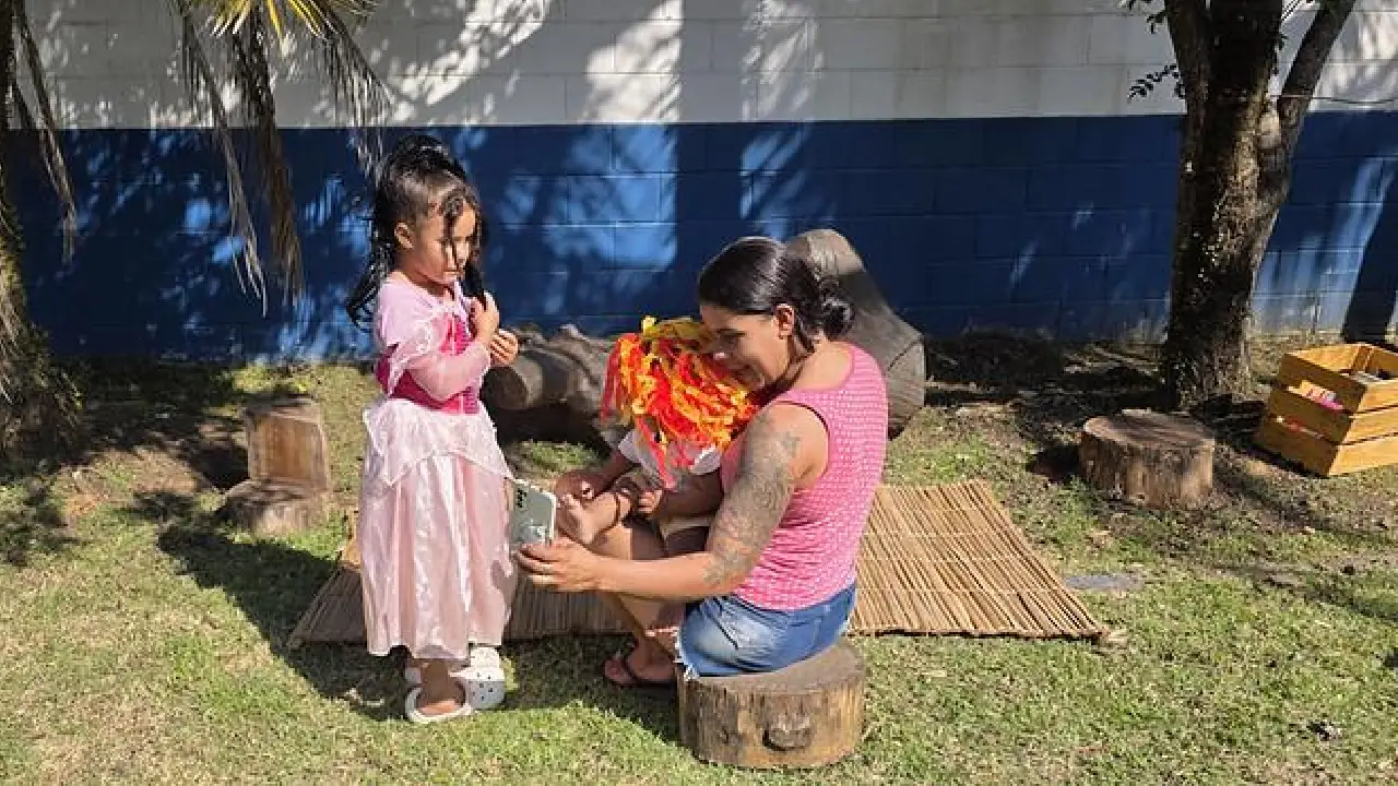 Brincar, natureza e convivência marcam encontro no CRAS Morrinhos