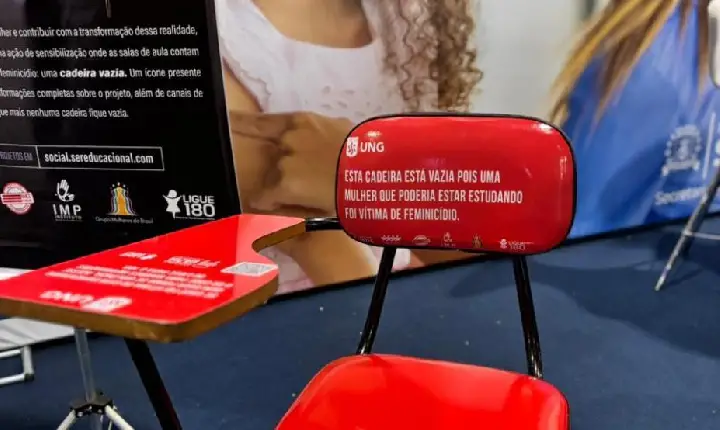 Cadeira vazia chama a atenção para combate à violência contra a mulher em Santos