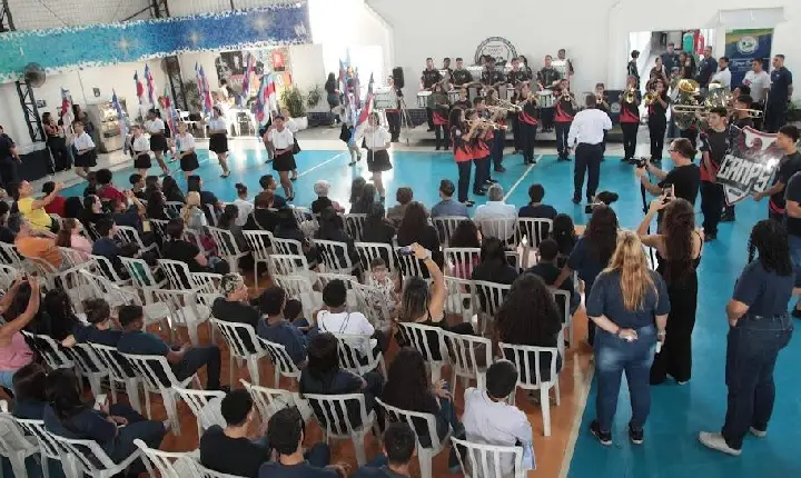 Caravana do Emprego, Oportunidade e Cidadania atende mais de mil pessoas em Santos