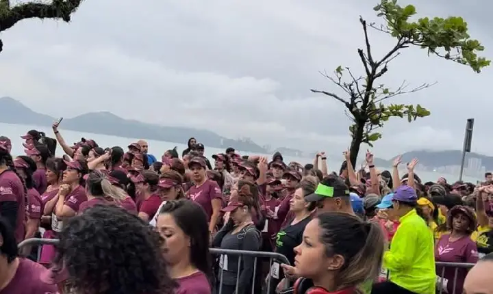 Corrida Afrodite reúne mais de 2 mil atletas na orla de Santos