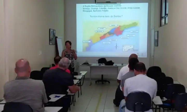 Curso para motorista profissional em Santos aborda o potencial turístico da Cidade