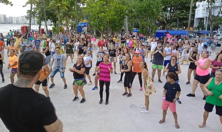 “Dançando na Praça com Karaokê”  agita o Guarujá no próximo dia 30