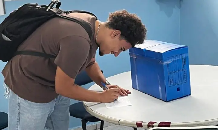 Eleitos tomam posse e elegem Mesa Diretora nesta sexta-feira (12)