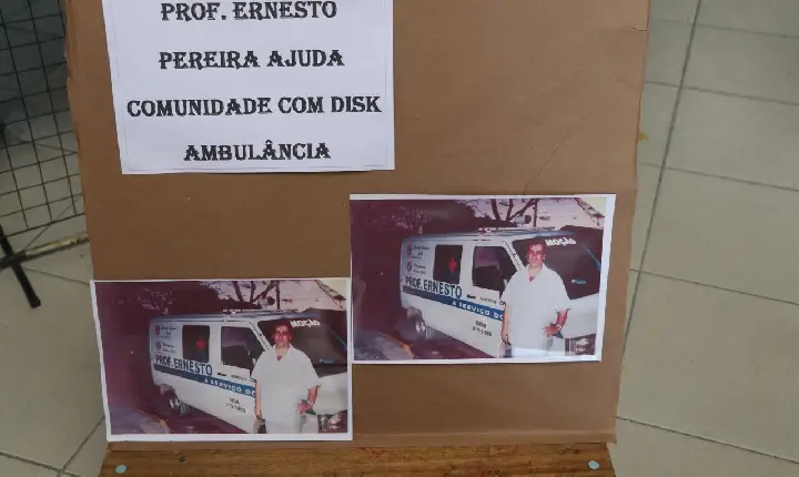 E.M. Ernesto Pereira homenageia patrono com exposição