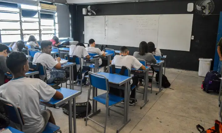 Em Guarujá, Projeto Grêmio nas Escolas busca promover cidadania na rede municipal de ensino