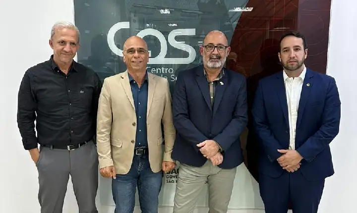 Estado atende Coimbra e avalia construção da Fatec no Guarujá-SP