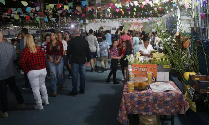 FESTA JUNINA DO CAEC ANDRÉ LUIZ ATRAI MAIS DE MIL PESSOAS