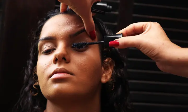 Fundo Social abre inscrições para  Curso Rápido de Make Básica