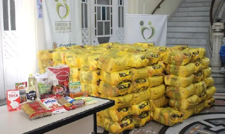 Fundo Social de Santos recebe 200 cestas básicas e 200 litros de leite