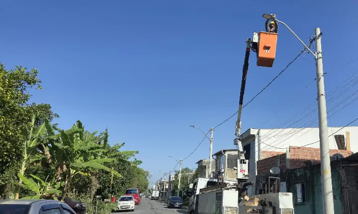 Guarujá amplia iluminação pública na Avenida João Baptista Furlani, no Jardim Progresso