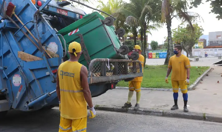 Guarujá discute manejo de resíduos sólidos e modernização da limpeza urbana