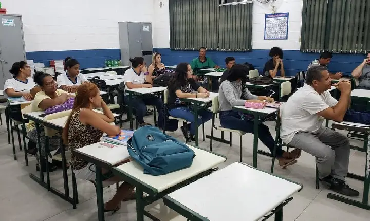 Guarujá inicia rematrículas da Educação  de Jovens e Adultos na segunda-feira (26)