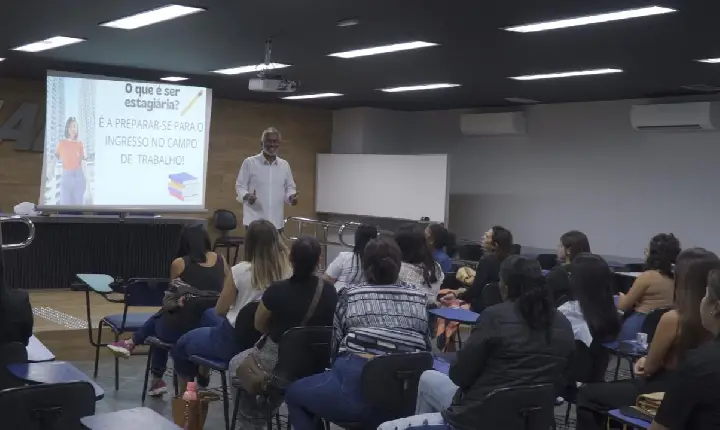 Guarujá recebe estudantes do Programa Bolsa Estágio do Ensino Médio