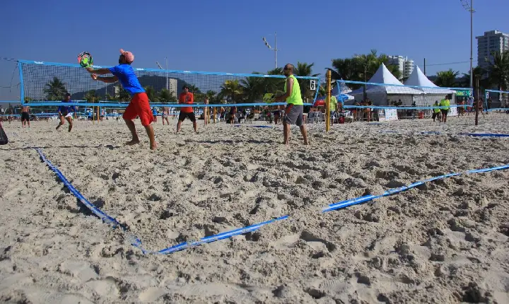 Guarujá recebe primeira etapa do Circuito Paulista de Beach Tennis