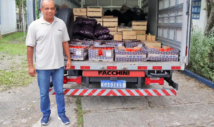 Guarujá recebe uma tonelada de hortifruti   e outras doações de Praia Grande