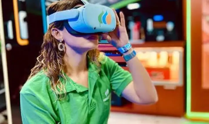 Lazer nas férias: descubra os caminhos da energia elétrica na Unidade Móvel Educativa da Neoenergia Elektro no Guarujá
