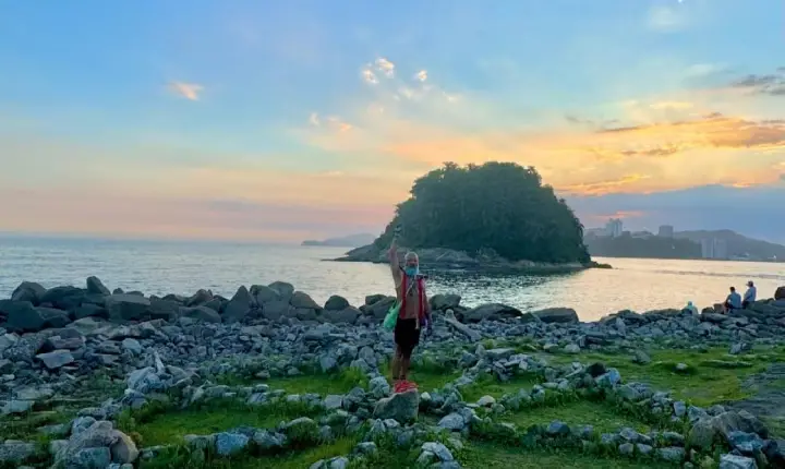 Monumento exalta a cultura indígena no Novo Quebra-Mar de Santos