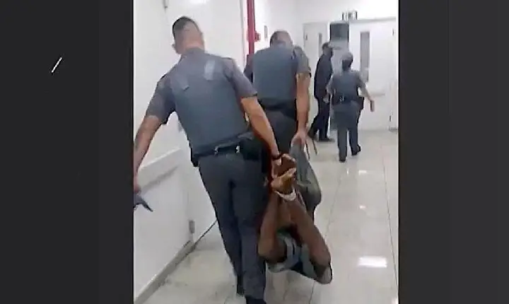 MP apresenta denúncia contra homem amarrado com cordas, após furto