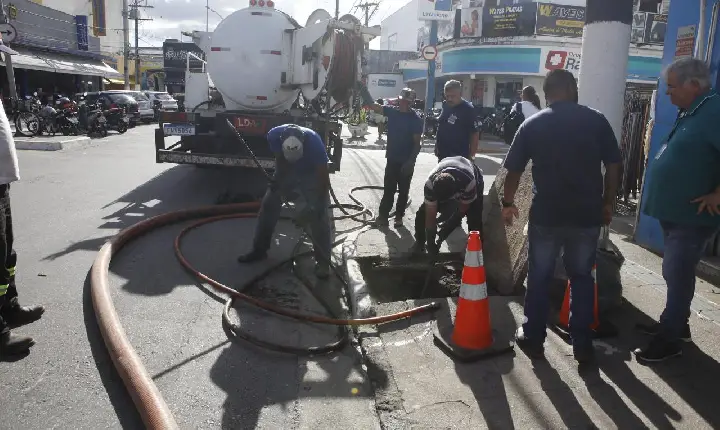 Mutirão de zeladoria prepara Avenida  Thiago Ferreira para o Dia das Mães