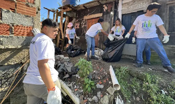 Mutirão retira uma tonelada de resíduos do Sítio Conceiçãozinha