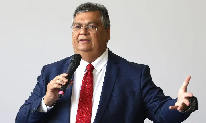 No Rio, governo assina acordos na área de segurança e roubo de cargas