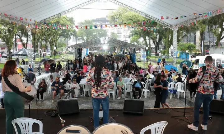 Oficinas culinárias e shows dão o tom no segundo dia do Festival do Imigrante em Santos