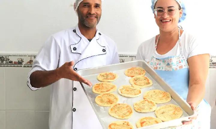 Panificação artesanal transforma vidas, em Guarujá