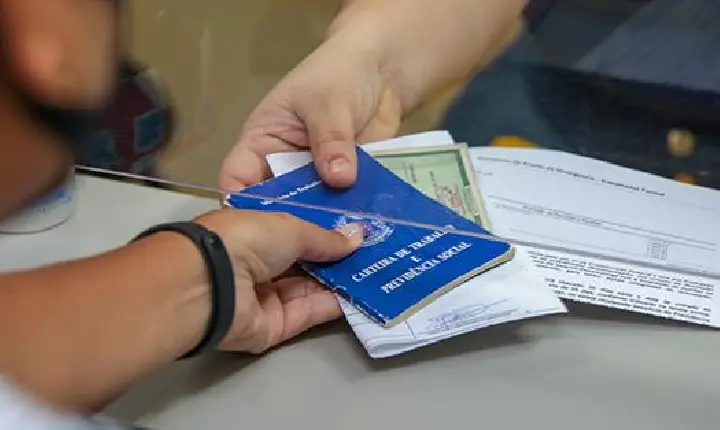 PAT de Praia Grande tem 33 vagas disponíveis