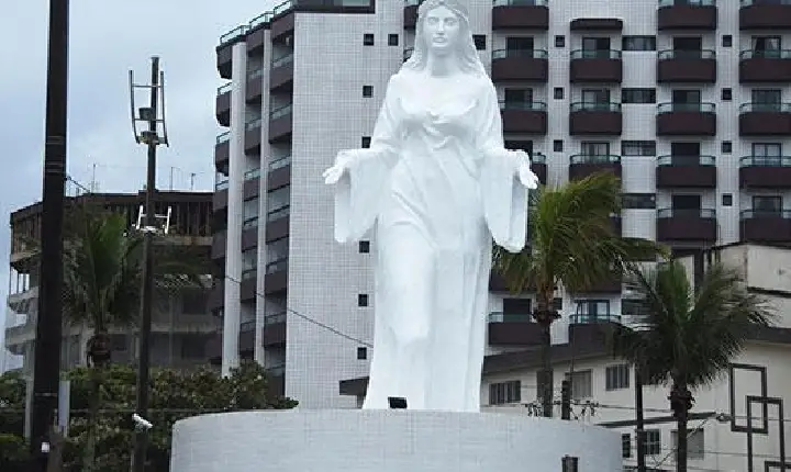 PG une história, cultura e tecnologia em recuperação da Estátua de Iemanjá