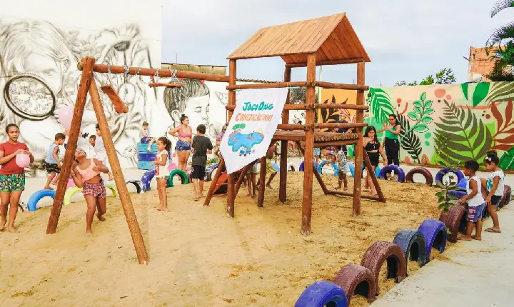 Praça dos Sonhos ganha vida  e inspira a criançada a brincar