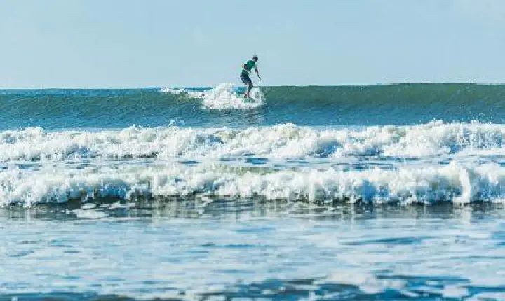 Praia do Tombo recebe 1º Circuito  Estudantil Koxa Bomb de Surf