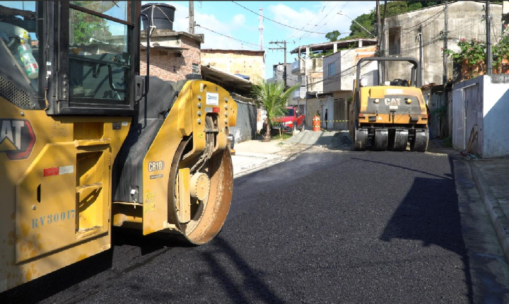 Prefeitura de Guarujá inicia pavimentação de cinco ruas no Perequê