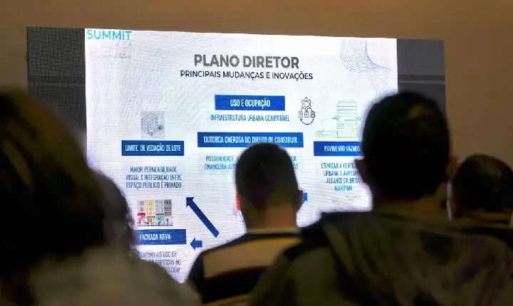 Prefeitura de Guarujá recebe sociedade civil para apresentar proposta de Plano Diretor