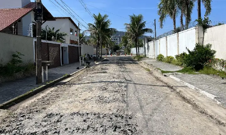 Prefeitura restaura pavimento de  vias em Morrinhos1 e Jardim Virgínia