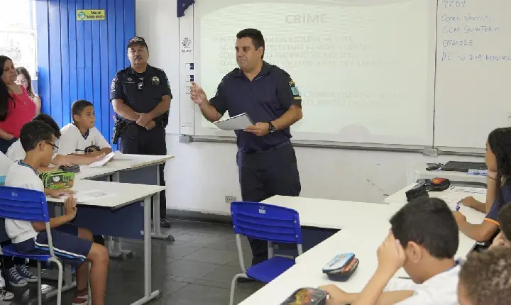 Programa de prevenção às drogas de Guarujá alcança 250 novos estudantes