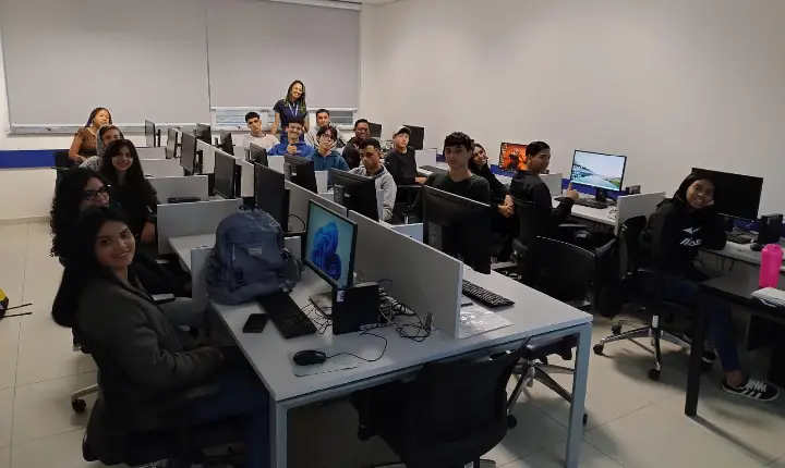 Programa Qualifica SP oferece 138 vagas para cursos profissionalizantes em Guarujá
