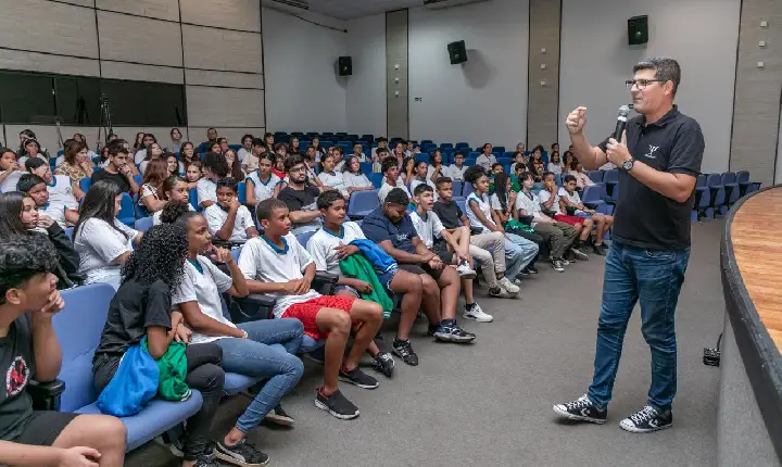 Psicólogos escolares reforçam ações em combate ao bullying nas escolas municipais