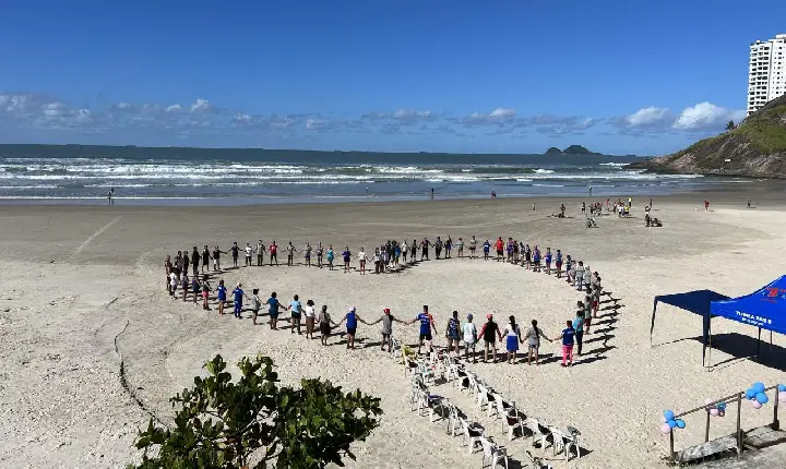Remada e ginástica são atrações de aulão na praia nesta quinta-feira (11)